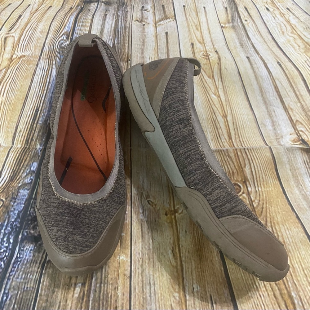 Baretraps Memory Foam Tan Black Slip On Shoes Size 9